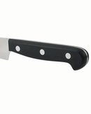 Détail du manche noir du couteau de cuisine Arcos Universal, offrant une prise confortable et un design élégant.