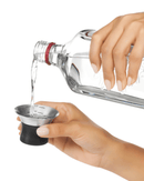 Service d’un cocktail après shaker – accessoire bar OXO